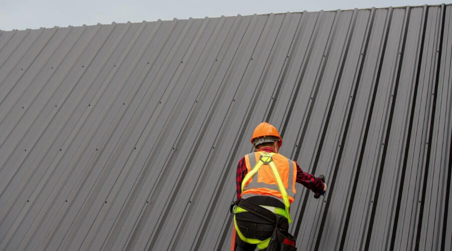 Professional metal roof installation services in Modoc, IL